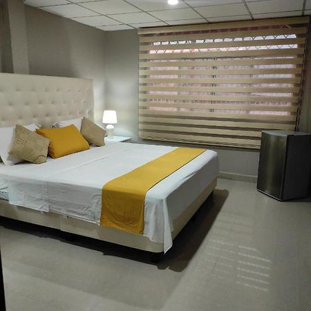 Royalinn Guayaquil Luaran gambar
