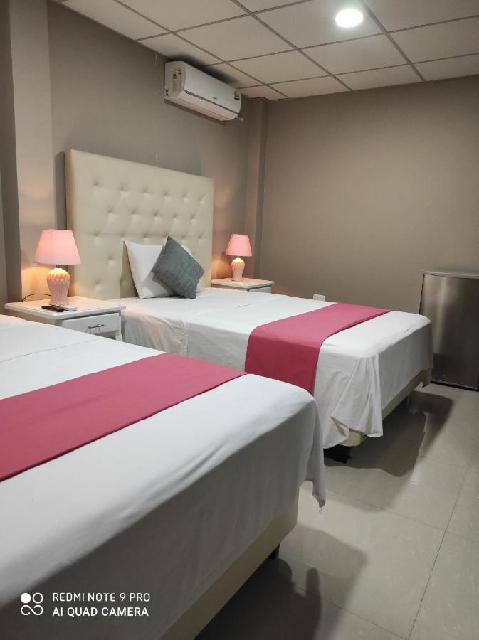Royalinn Guayaquil Luaran gambar