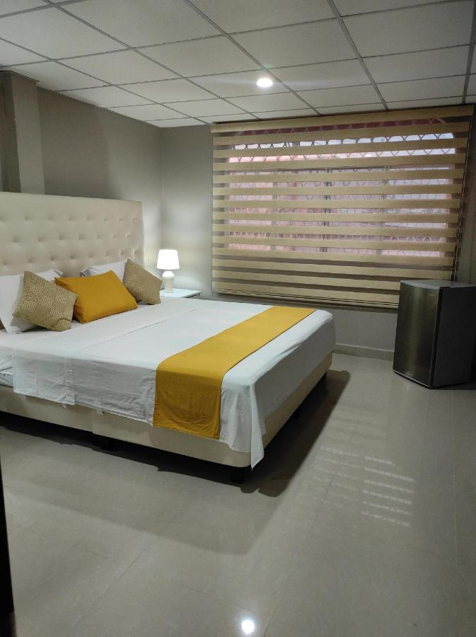 Royalinn Guayaquil Luaran gambar