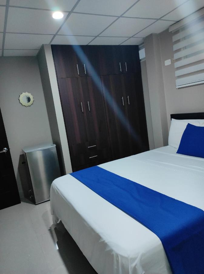 Royalinn Guayaquil Luaran gambar