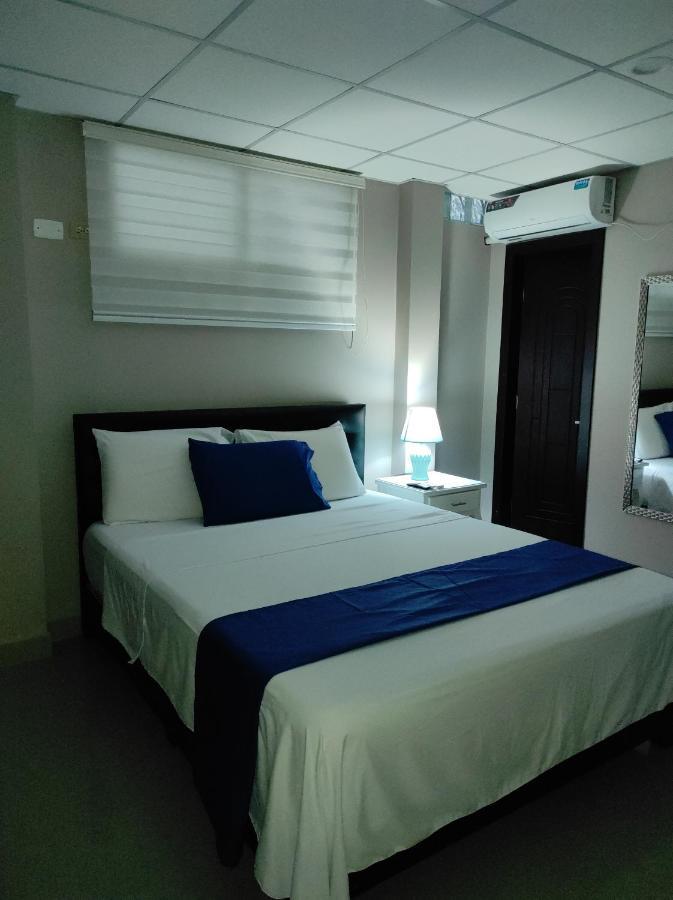 Royalinn Guayaquil Luaran gambar