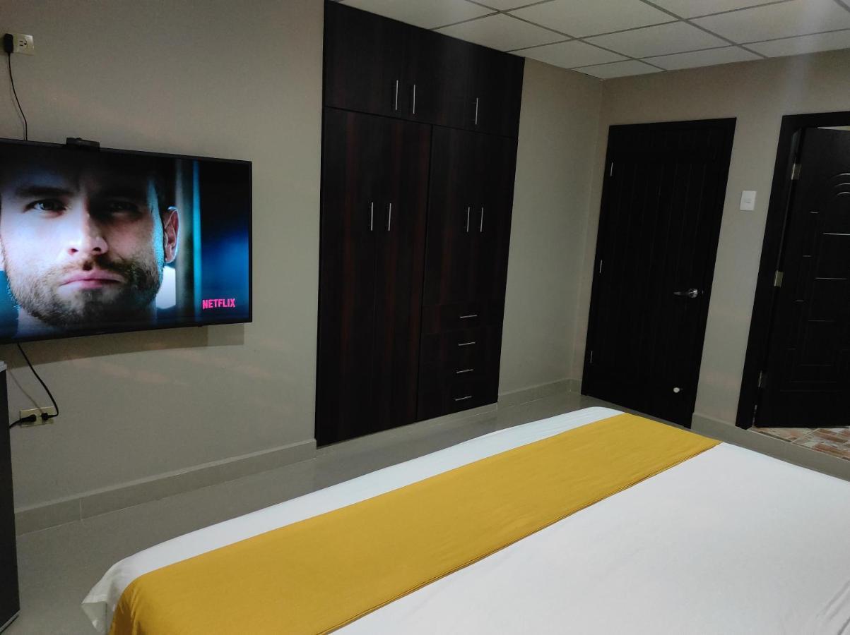 Royalinn Guayaquil Luaran gambar