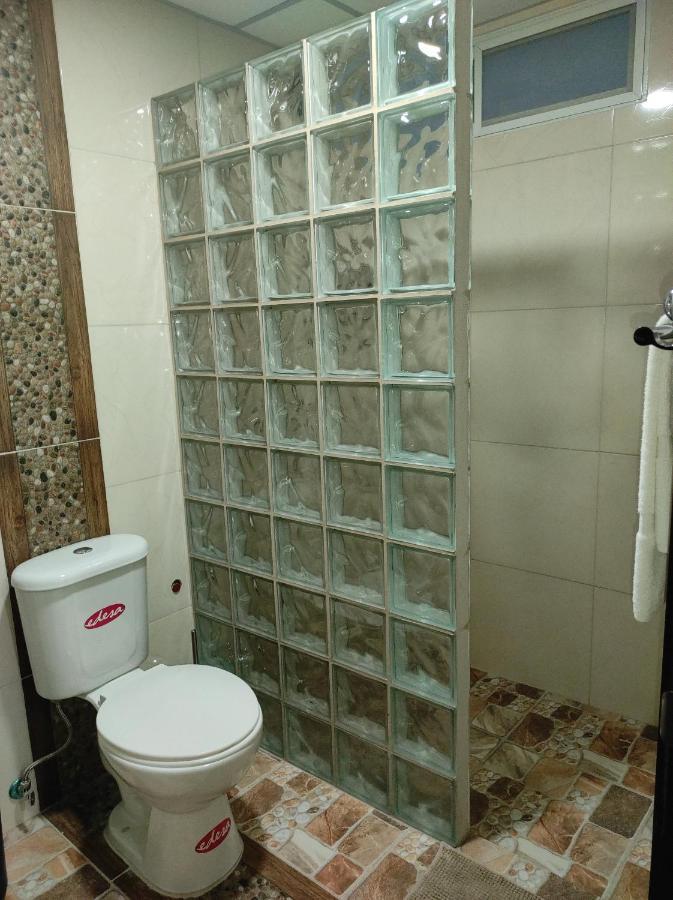 Royalinn Guayaquil Luaran gambar