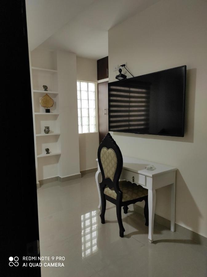 Royalinn Guayaquil Luaran gambar